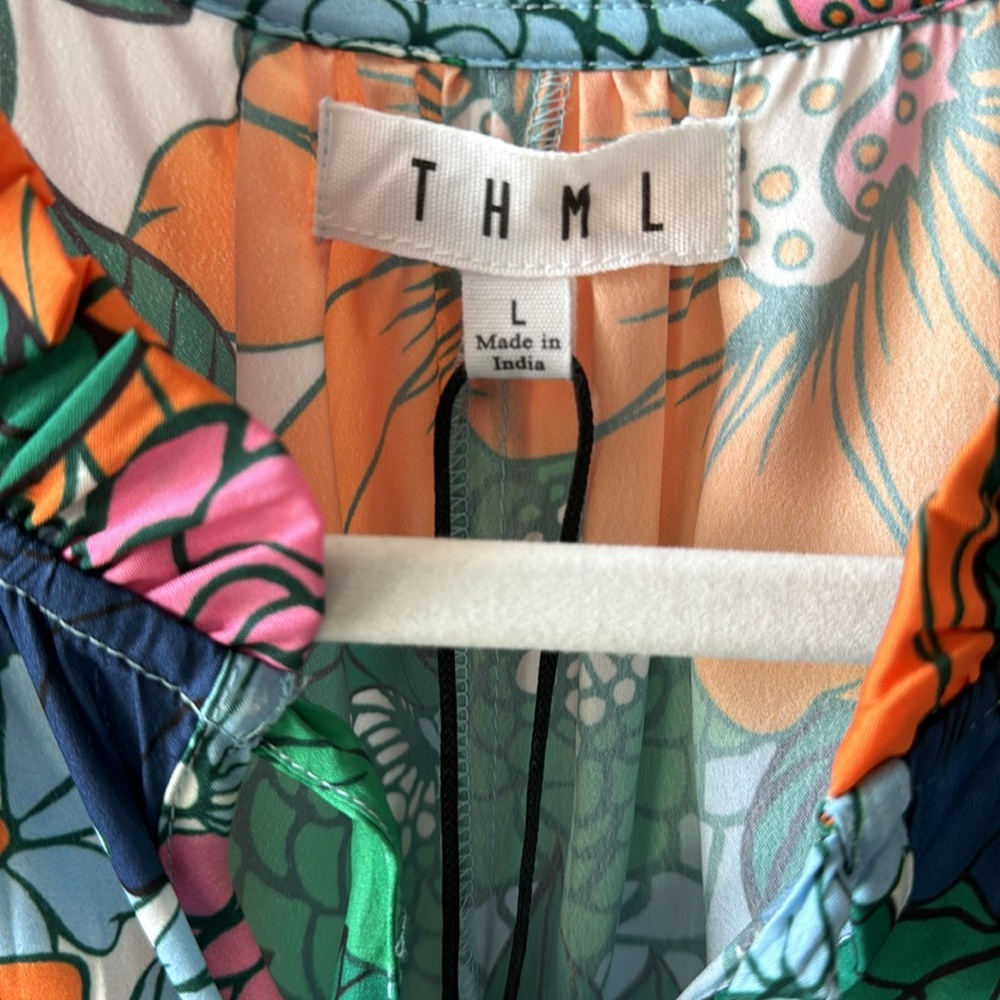 Gorgeous lightweight top with fun vibrant colors - Picture 2 of 2